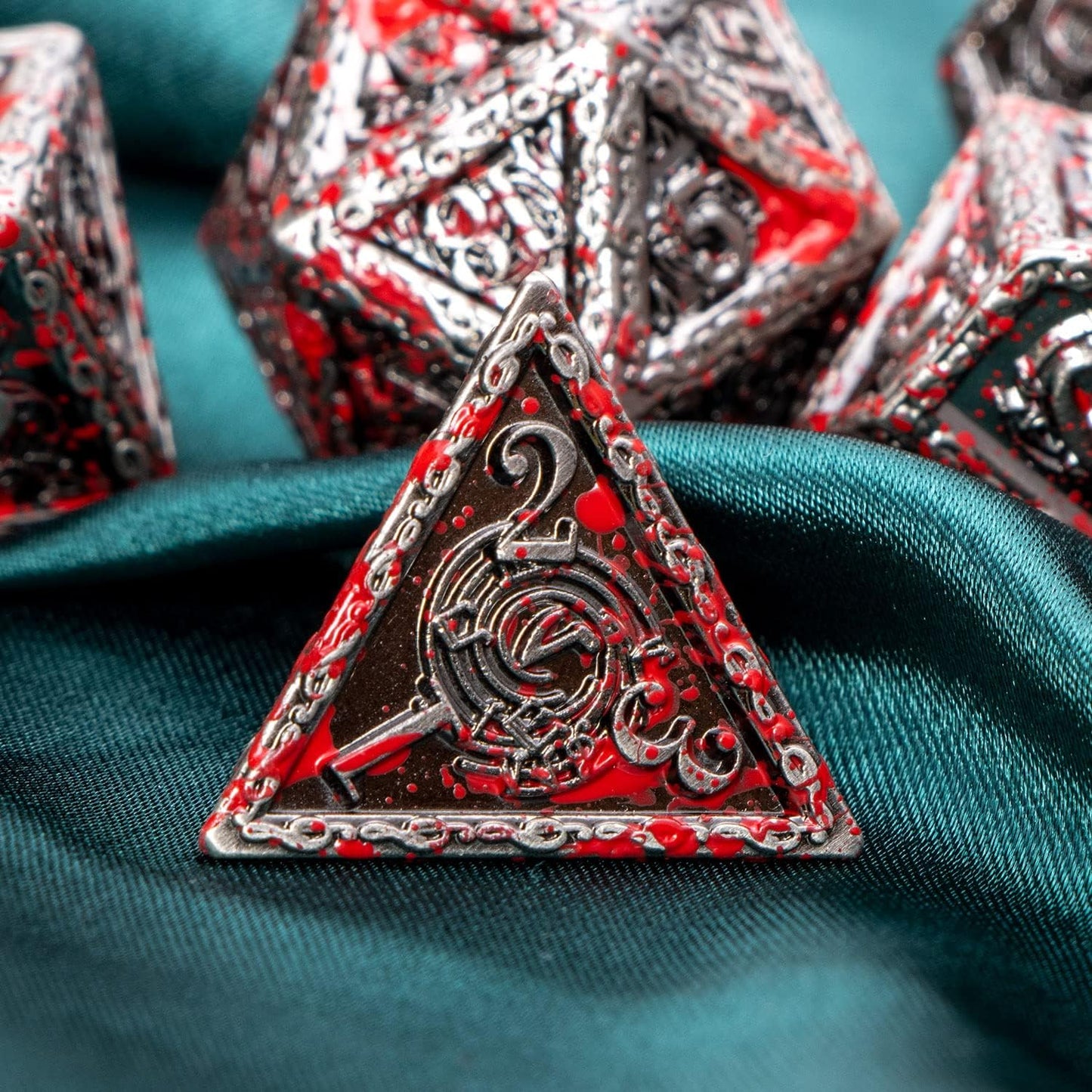 DND Music Metal Dice Set with Gift Box, Dungeons and Dragons Polyhedral Dice Blood 6 Sided D&D Dice RPG Role Playing Games 7PCS D and D Dice Set D20 D12 D10 D8 D6 D4