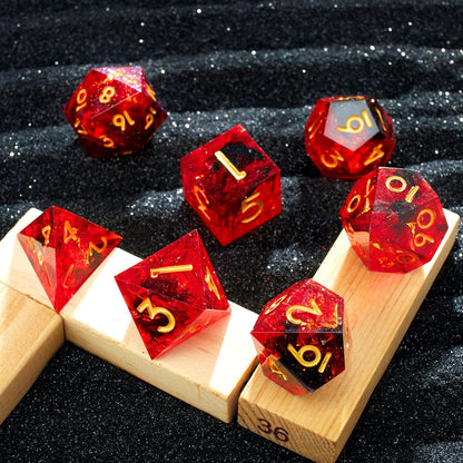 DND Dice Set Resin Sharp Edge DND Dice Set, Suitable for DND D&D Dungeons and Dragons Polyhedral RPG Dice Handmade（Transparent Red）